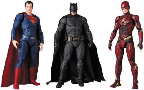 Justice League MAFEX Action Figures | ActionFiguresDaily.com