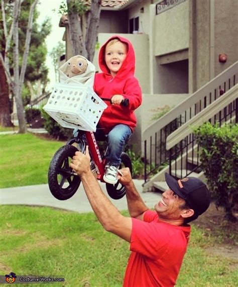 Elliott and ET Toddler Costume | Coolest DIY Costumes