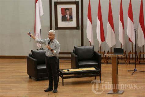 Kuliah Kebangsaan Ganjar Pranowo Di Ui Foto Tribunnews