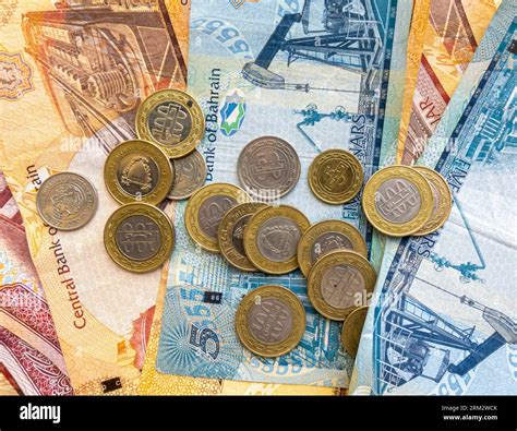 bahrain banknotes  coins bahrain money assorted stock photo alamy