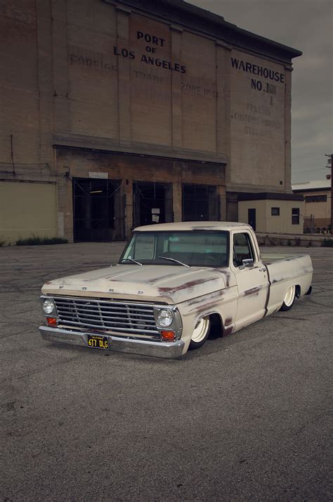 Hot Rod Homage Guzzos 1967 Ford F100