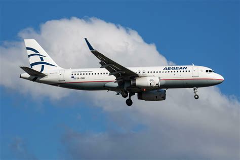 Aegean Airlines Airbus A320 SX DNB Passenger Plane Arrival And Landing