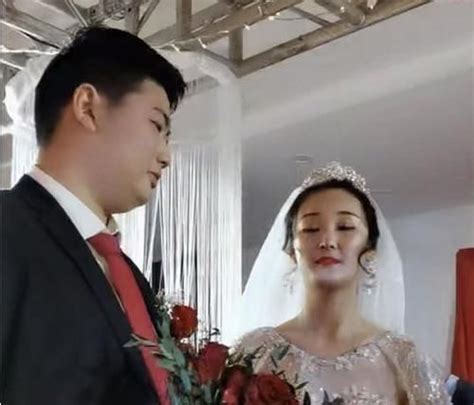 大衣哥儿子结婚，儿媳叫爸朱之文开心大笑，新娘颜值高是大美女 360娱乐，你开心就好