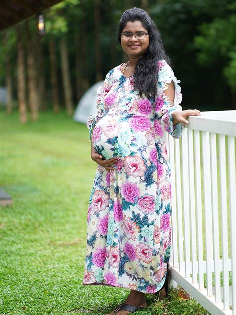 Maternity Photoshoot Gown Floral