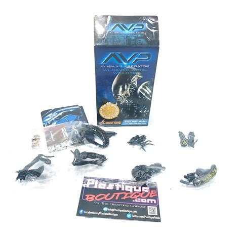 Hot Toys Alien Vs Predator Series Snap Kit Grid Alien Sealed Bag The Plastique Boutique