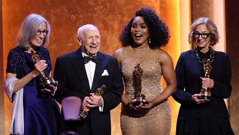 Angela Bassett Mel Brooks Accept Honorary Oscars At Hollywood Gala Gma News Online