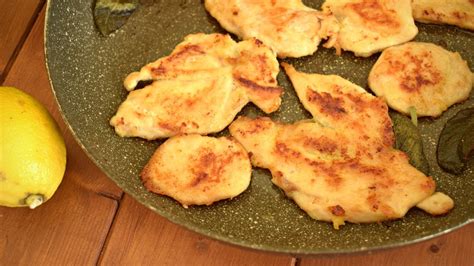 PETTO DI POLLO AL LIMONE In Padella Ricetta Facile Cena Veloce