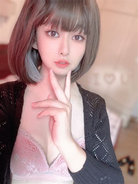 咕嘟小研 ʚ🧸ྀིɞ On Twitter 女友的审美真的不懂 那么多蕾丝的胸罩不好看？买这种老土的😖你们觉得土么 下次再也不偷偷拿她的穿了 还是自己的好看（图2是我的）