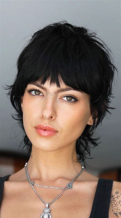 17 Stylish Short Wolf Haircut Ideas For A Bold And Modern Look Cabelo