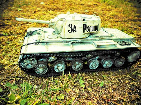 Kv I Russian Heavy Tank Plastic Model Military Vehicle Kit