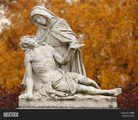 Jesus Mary Statue Image & Photo | Bigstock