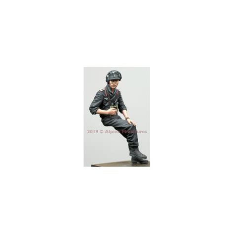 ALPINE MINIATURES 35264 1 35 German Panzer Commander Summer 2