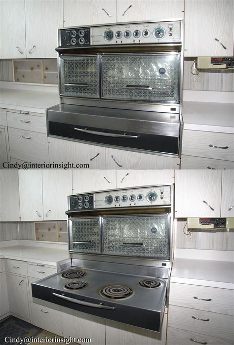 Check Out This Retro Frigidaire Flair Double Oven With Pull Out Range