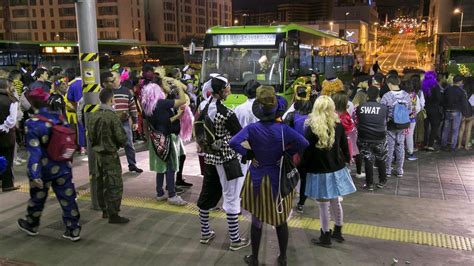 Titsa aumenta el número de plazas y frecuencias de guaguas durante los