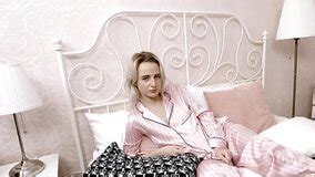 Hanna Rey Orgasms With Squirting After Fingering ZB Porn