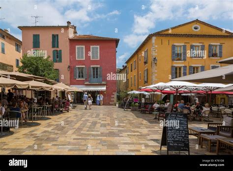 Valbonne Place Des Arcades Hi Res Stock Photography And Images Alamy