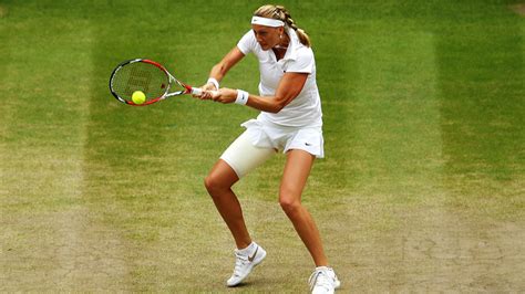 Watch: Petra Kvitova nails beautiful backhand in Wimbledon final ...