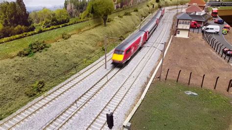 Hornby Class 91 Virgin East Coast Train Pack R3501 YouTube