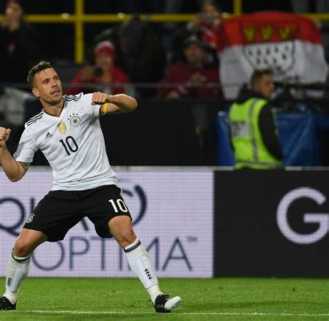 sp Fußball WM 2018 WC 2018 DFB England Podolski Abschied Japan Meldung