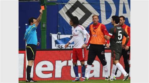 Paolo Guerrero DFB beantragt acht Spiele Sperre für den HSV Treter