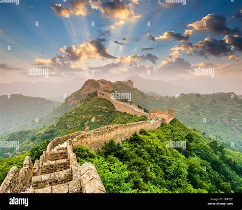 Grande Muraille De Chine à La Section De Jinshanling Photo Stock Alamy