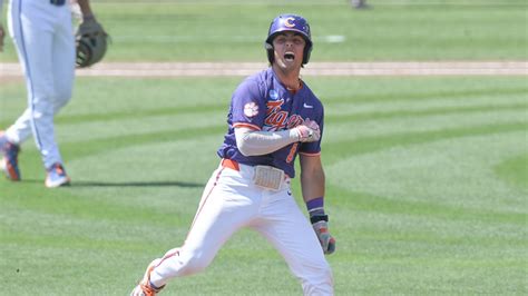 Clemson Vs Florida Score Updates In Ncaa Baseball Regional Game 2