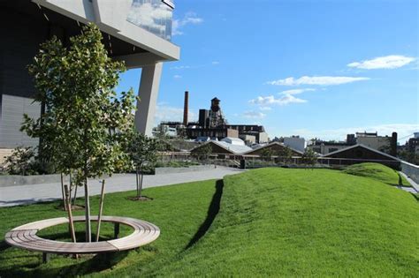 PHOTOS: Check Out William Vale Hotel's Public Rooftop Green Space - Williamsburg - Neighborhood ...