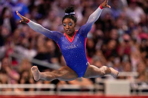 La Gimnasta Estadounidense Simone Biles Se Retir De La Final De Los Jj