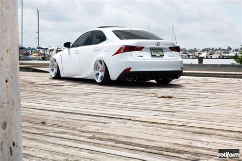 Lowered Lexus Is Standing Out With Unique Rims And Blacked Out Grille