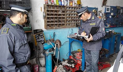 Scoperta E Sequestrata Carrozzeria Abusiva Nel Vibonese Denunciato Il