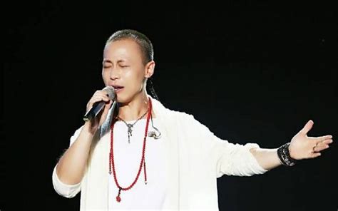 他好声音被汪峰和哈林淘汰，幸被周华健挖掘，凭一曲火遍全国 每日头条