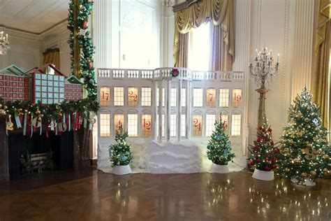 White House Unveils 2023 Holiday Decorations - Tom + Lorenzo