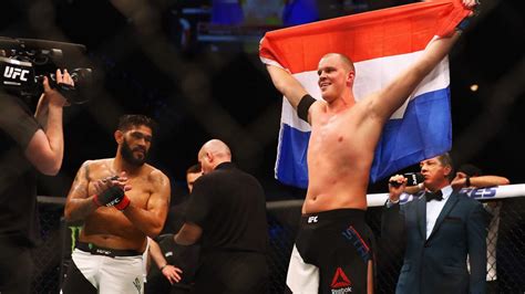 Nederlandse Ufc Vechter Mousasi Jaagt Op Wereldtitel En Waardering Nu