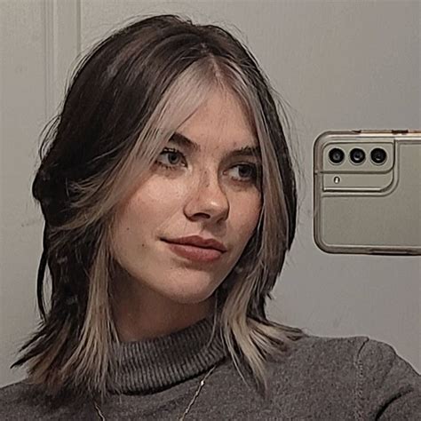 Blonde Underdye Underdye Hair Hairstyles For Layered Hair Short