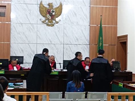 Terdakwa Kasus Penipuan Dan Penggelapan Ajukan Saksi Meringankan