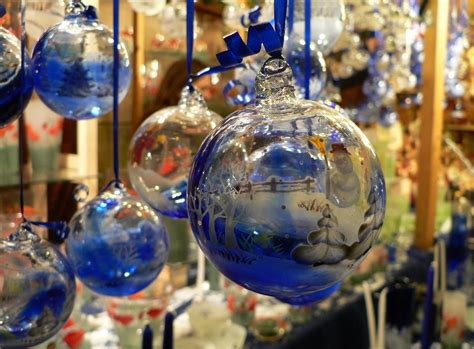 Wallpaper Christmas Decorations Balloons Glass String Holiday