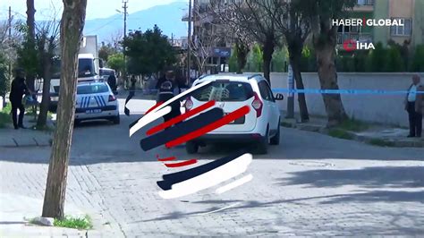 Polis Memuru Sokak Ortas Nda Deh Et Sa T K Z Arkada Ve Annesine