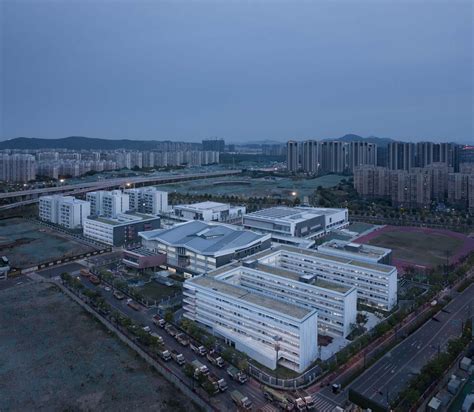 Gallery of Yuhua Campus of Nanjing Zhonghua High School / Architecture