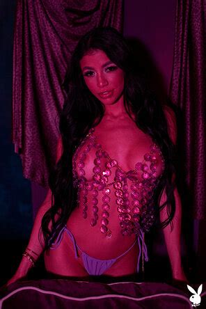 Big Assed Brunette Slut Vanessa Rodriguez Vanessarodriguez Porn Pic