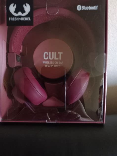 Casti Fresh N Rebel Cult Wireless Cu Microfon Ruby Red Sigilate