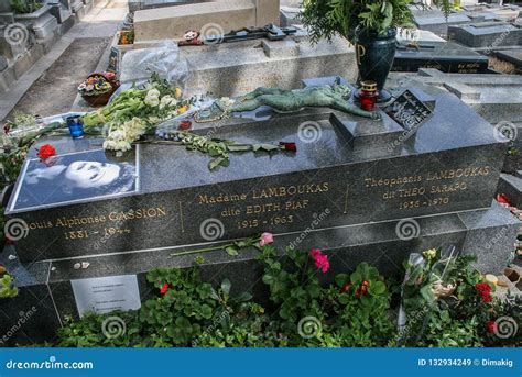 The Tomb of Singer Piaf in PÃre Lachaise Cemetery Walking Around