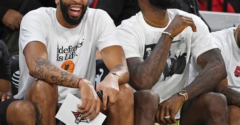 Anthony Davis Hilariously Trolls LeBron James On His Birthday Watch