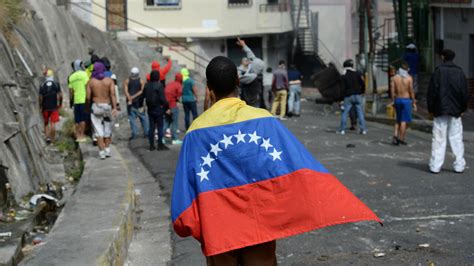 El Chavismo Y La Oposición Se Toman La Calle En Un Simbólico 23 De Enero Para Venezuela