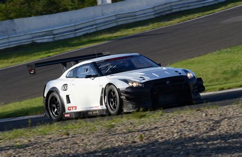 2013 Nissan GT-R Nismo GT3 Review, Specs & Pictures