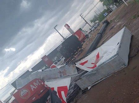 Forte Chuva Em Salgueiro Causa Danos Pela Cidade