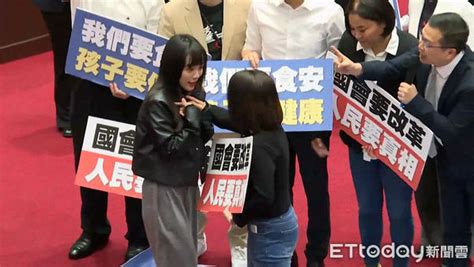 黃捷還原「搶麥大戰」過程 指韓國瑜應協調：竟然選擇落跑！ Ettoday政治新聞 Ettoday新聞雲