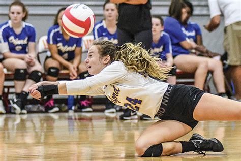 Oxford Volleyball Stumbles In Middle Pulls Out Five Set Thriller Over