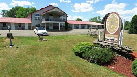 Golden Knight Inn And Suites Liberty Balloon Company