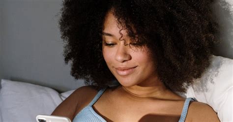 Twitter Un Tweet De La Police Sur Les Nudes Et Le Revenge Porn Choque La Police S Excuse