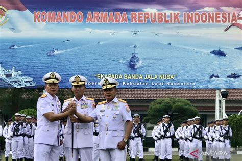 Pangkoarmada Pimpin Sertijab Pangkoarmada Iii Dankolat Dankoppeba